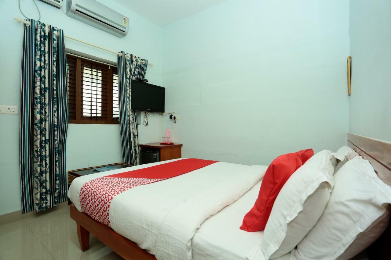 Oyo 6216 Royz Destinations Hotel Thiruvananthapuram Eksteriør billede